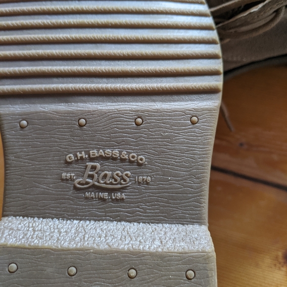 NWOT G.H. Bass & Co. Suede Chukka Half Boot - Picture 4 of 8